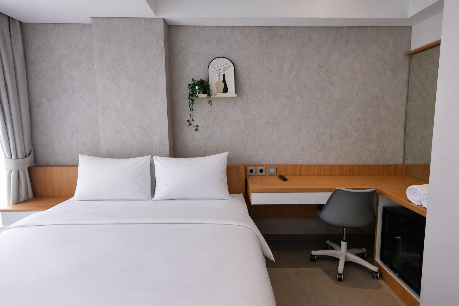 Deluxe Room - View 2